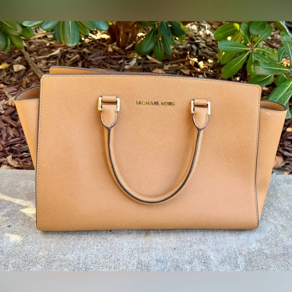 Michael Kors Tan Leather Handbag